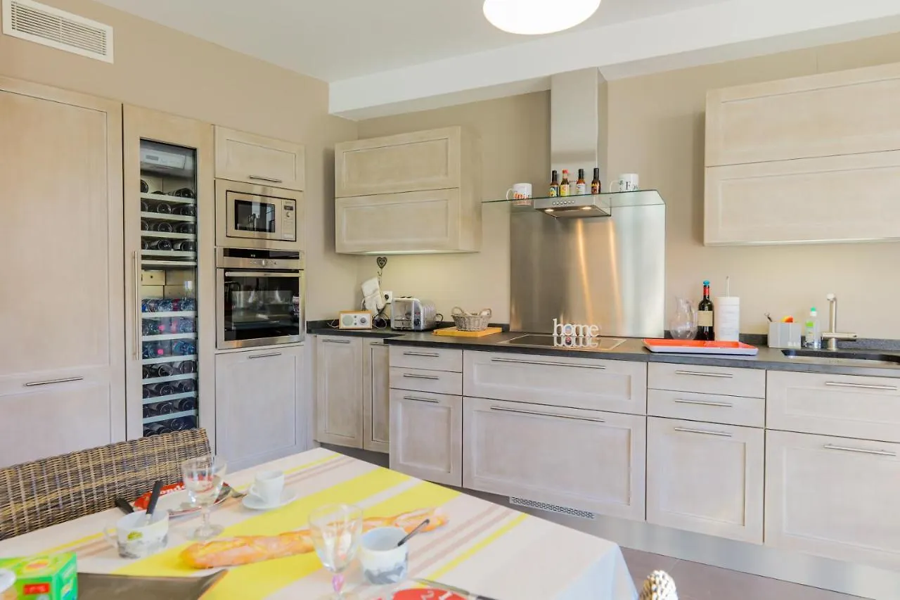 Vue Magenta Ap4188 By Riviera Holiday Homes Nizza 0*,